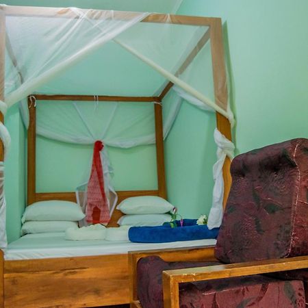 מושי Kilimanjaro Summit Lodge מראה חיצוני תמונה